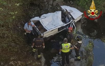 AUTO GIÙ DAL PONTE, DUE MORTI