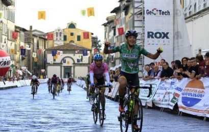 TANTA GENTE A PESCIA PER IL GIRO INTERNAZIONALE FEMMINILE DELLA TOSCANA