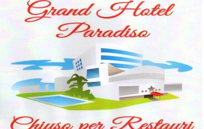 popiglio. “GRAND HOTEL PARADISO. CHIUSO PER RESTAURI” AL TEATRO MASCAGNI