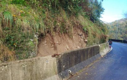 strade e maltempo. MURO CROLLATO, POSIZIONATI I NEW JERSEY SULLA SS 12