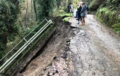 pescia. FRANA IN VIA DI SPERI, DODICI FAMIGLIE ISOLATE