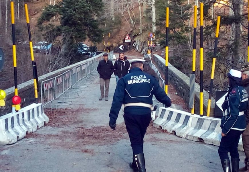 abetone cutigliano. RIAPERTO IL PONTE DEI MANDRINI