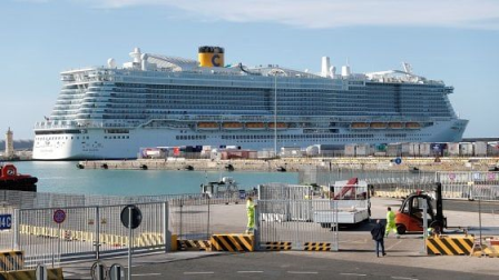 coronavirus. BLOCCATI SULLA COSTA SMERALDA ANCHE CINQUE QUARRATINI