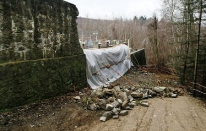 san marcello piteglio. PROSEGUONO I LAVORI AL CIMITERO DI PRUNETTA