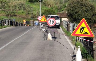 LESIONE AD UN PILONE, CHIUSO AL TRANSITO IL PONTE DI CAPOSTRADA