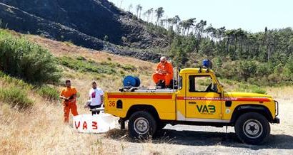 montemurlo. SOS ANIMALI SELVATICI, PORTATE DA VAB E COMUNE DUE CISTERNE D’ACQUA ALLE VOLPAIE