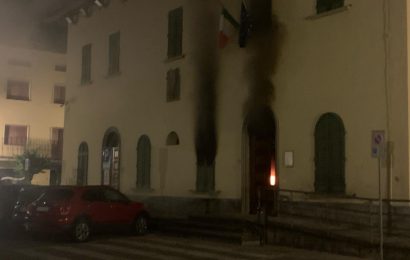 serravalle. CORTO CIRCUITO NELLA SEDE COMUNALE DI CASALGUIDI – LE PRIME DICHIARAZIONI E LE FOTO