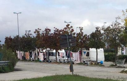 panorama. MA CON IL CAMPO NOMADI STABILE NON È UNA BELLA «CAMERA CON VISTA»