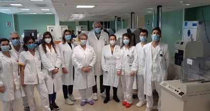 san jacopo. SARS-COV 2, OGNI GIORNO FINO A MILLE I CAMPIONI PROCESSATI NEL LABORATORIO ANALISI