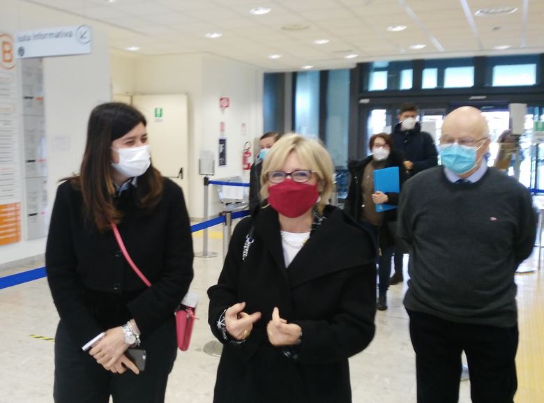 IL PREFETTO ADRIANA COGODE IN VISITA ALL’OSPEDALE SANTO STEFANO