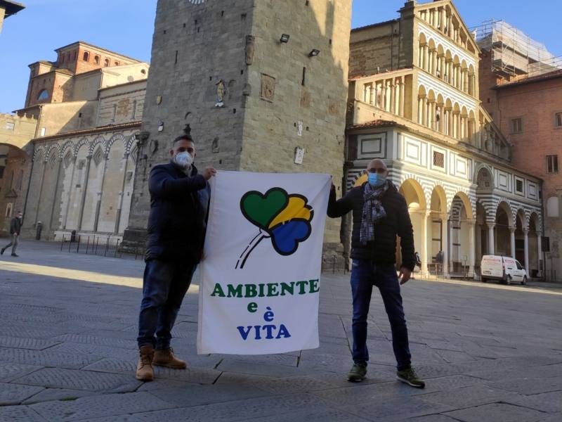 ABBANDONO DEL BOSCO E INCENDI: INTERVIENE “AMBIENTE E/È VITA ONLUS” PISTOIA