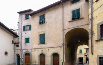 covid. NEL FINE SETTIMANA DIVIETO DI STAZIONAMENTO IN PIAZZETTA ROMANA