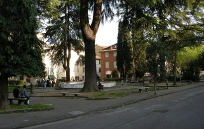 pescia. TORNERÀ IN FUNZIONE AI PRIMI DI LUGLIO LA FONTANA DI PIAZZA MATTEOTTI