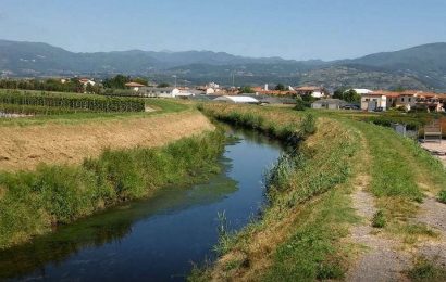 AL VIA I LAVORI SUGLI ARGINI DEL TORRENTE BRANA IN VIA TOSCANA