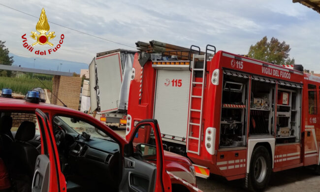 quarrata. INCIDENTE SUL LAVORO IN UNA DITTA DI LEGNAME