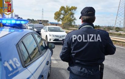 polizia. ATTIVITÀ DI PREVENZIONE DI FURTI E SPACCIO. QUATTRO DENUNCE