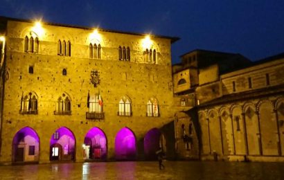 GIORNATA MONDIALE DELLA PREMATURITÀ, IL PALAZZO COMUNALE SI COLORA DI VIOLA