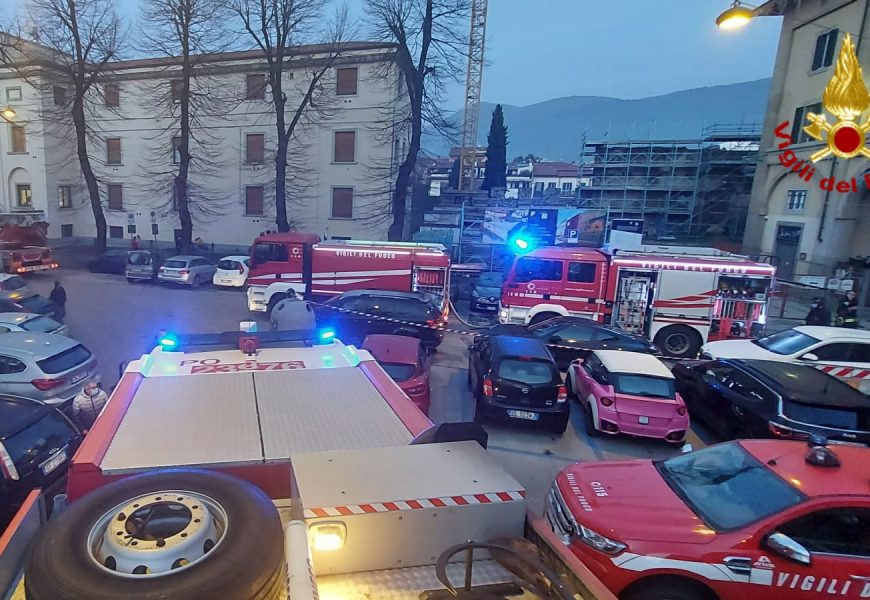 piazza mercatale. INCENDIO IN UN APPARTAMENTO