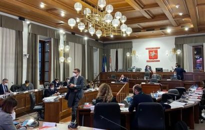 TERME DI MONTECATINI, M5S: “LA REGIONE CONTINUA A BRANCOLARE NEL BUIO”