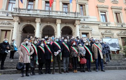 I SINDACI DELLA VALDINIEVOLE UNITI PER LA PACE E PER DIRE NO ALLA GUERRA E AD OGNI FORMA DI VIOLENZA