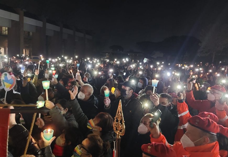 montemurlo. IN MILLE IN PIAZZA DELLA LIBERTÀ PER DIRE NO ALLA GUERRA