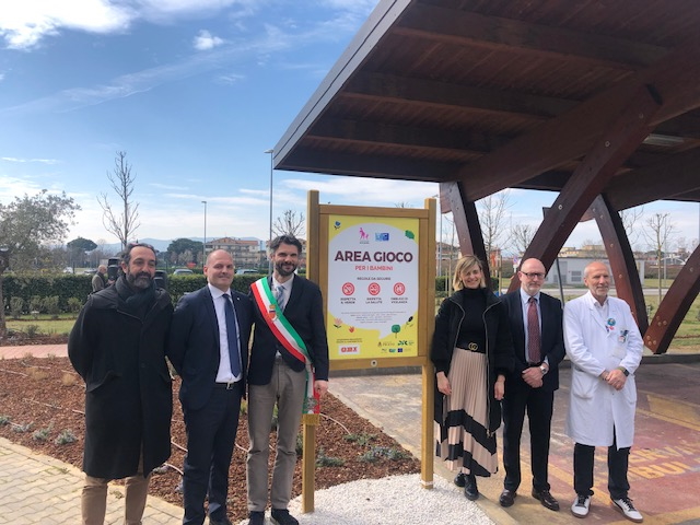 UN GIARDINO PER IL PRONTO SOCCORSO PEDIATRICO DELL’OSPEDALE SANTO STEFANO FINANZIATO DA OBI