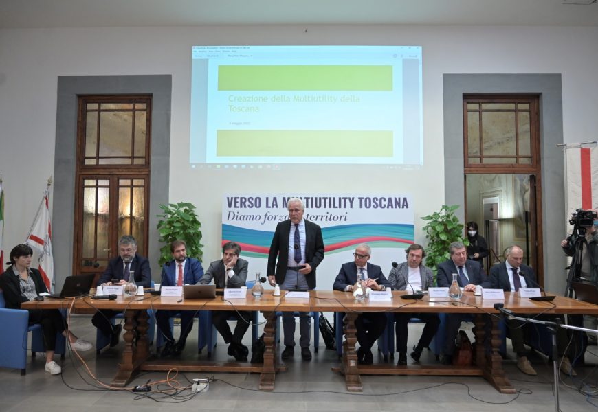 alia spa. VERSO LA MULTIUTILITY TOSCANA: DIAMO FORZA AI TERRITORI