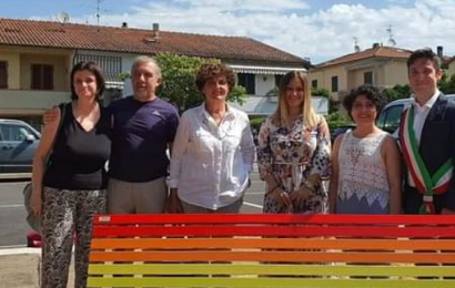 montale. INAUGURATA LA PANCHINA ARCOBALENO