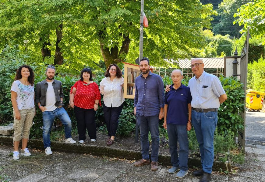 INAUGURATA STAMANI LA CASETTA DEI LIBRI A PRACCHIA