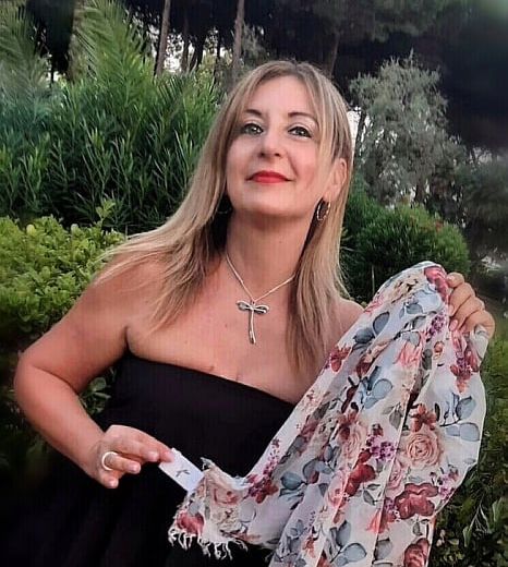 I FOULARD DI MONICA ATTUCCI NELLA SERATA BENEFICA IN RICORDO DI MATILDE CAPECCHI