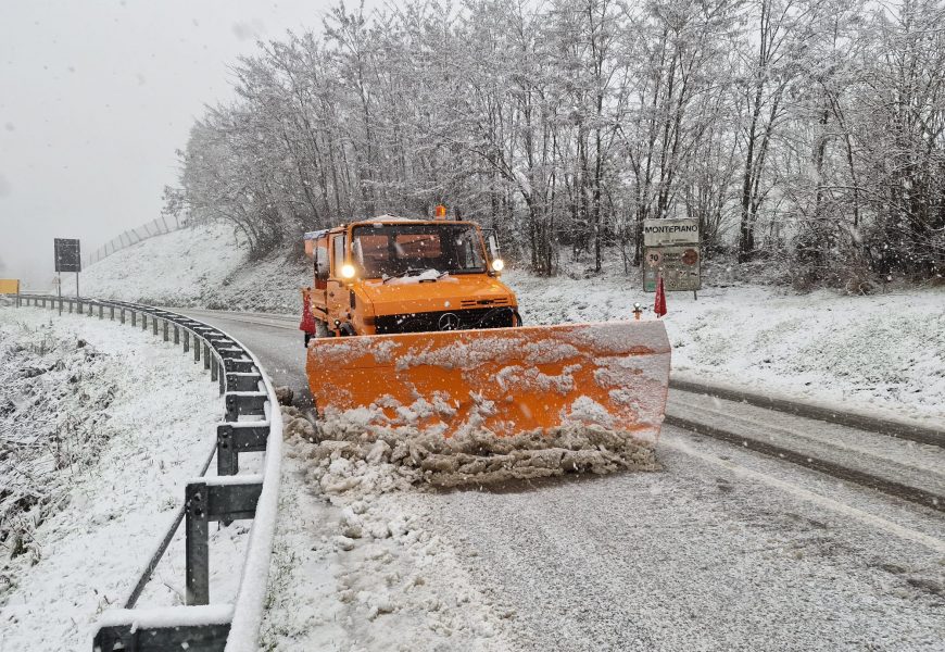 valbisenzio. ATTIVATO IL SERVIZIO NEVE DELLA PROVINCIA SULLA SP 325