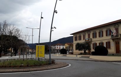 montemurlo. SULLE ROTATORIE LE PAROLE DI GIULIO REGENI: IL COMUNE CHIEDE VERITÀ E GIUSTIZIA PER IL RICERCATORE UCCISO IN EGITTO