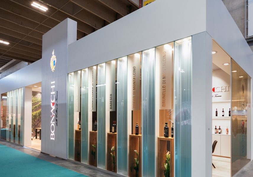 vinitaly 2023. SUCCESSO INTERNAZIONALE PER CANTINE BONACCHI, STAND PREMIATO DA A’DESIGN AWARD