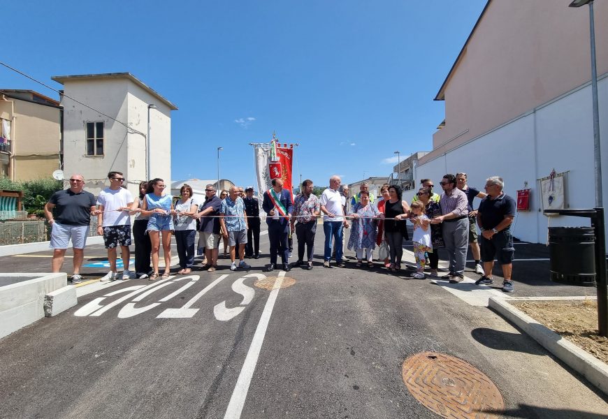 montemurlo. RIGENERAZIONE URBANA, INAUGURATI IL PARCHEGGIO E IL GIARDINO DI VIA ADDA A OSTE. IL SINDACO: UNA AREA VERDE IN OGNI QUARTIERE