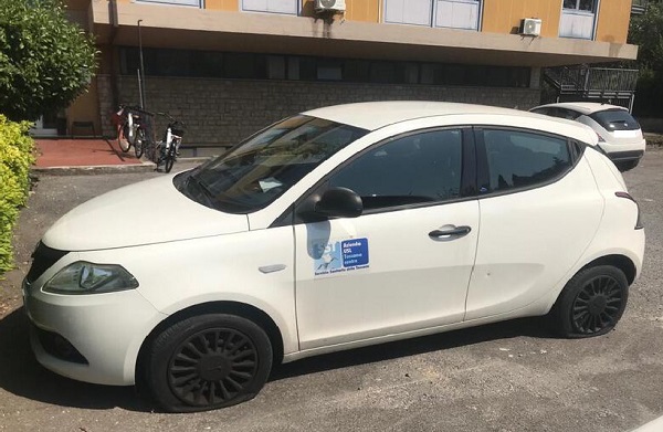 montecatini. ATTO VANDALICO CONTRO LE AUTO DEI SERVIZI ASL