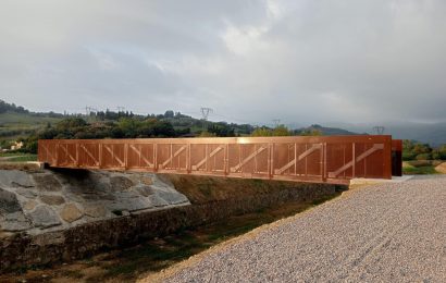 poggio-carmignano. SI INAUGURA LA PASSERELLA SUL TORRENTE FURBA