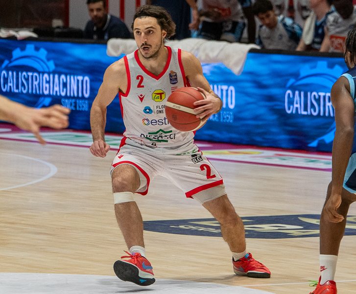 basket. ESTRA PISTOIA BATTE ANCHE LA CARROZZATA GEVI NAPOLI