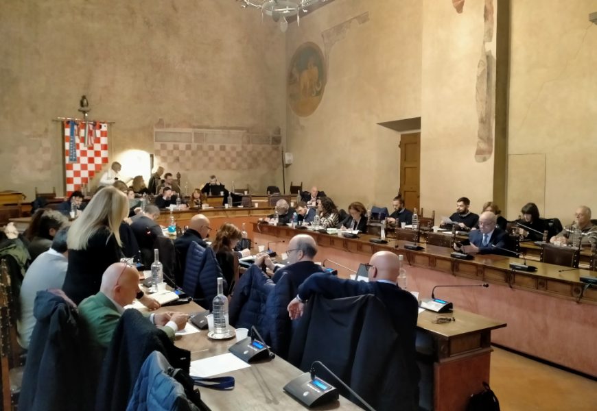 CONSIGLIO COMUNALE, APPROVATE LE MODIFICHE ALLO STATUTO DELL’ASSOCIAZIONE TEATRALE PISTOIESE