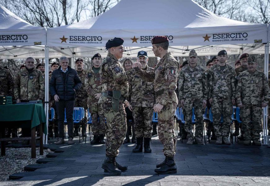 OPERAZIONE EVA, I PARACADUTISTI DELLA FOLGORE CEDONO IL COMANDO IN UNGHERIA