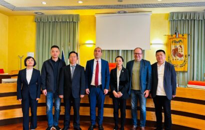 LA DELEGAZIONE DELLA CITTÀ DI CHENGDU IN VISITA A PRATO