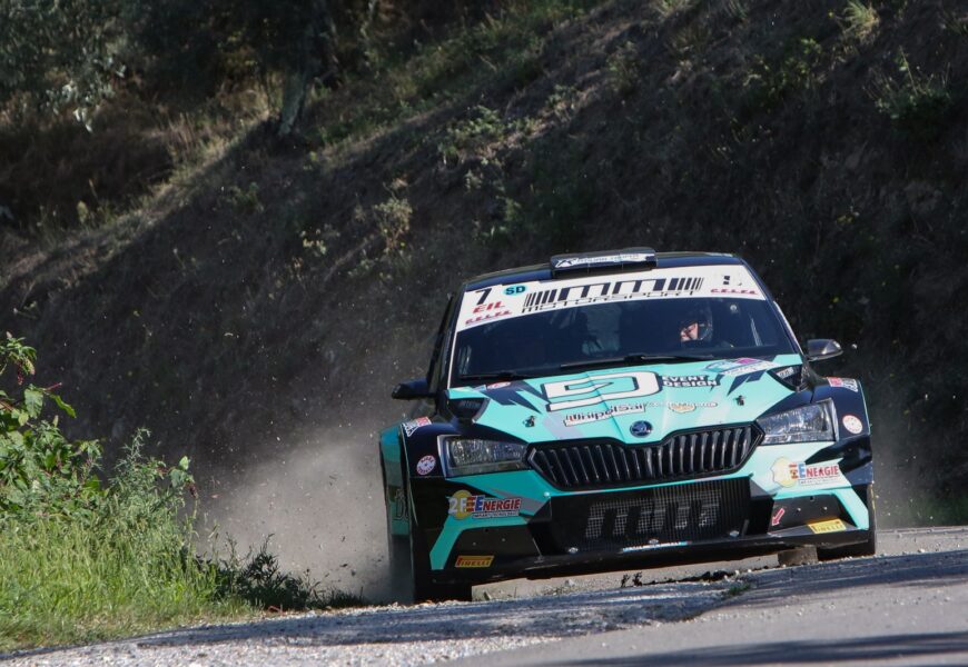 LUCA ARTINO ATTESO PROTAGONISTA AL RALLY VALDINIEVOLE E MONTALBANO: IL PILOTA PISTOIESE TORNA AL VOLANTE DELLA SKODA FABIA RALLY2 EVO