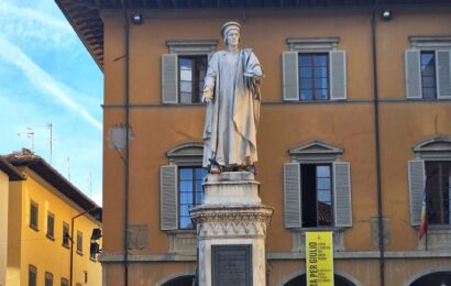 TERMINATI I LAVORI DI RESTAURO DEL MONUMENTO A FRANCESCO DATINI IN PIAZZA DEL COMUNE