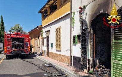 montecatini. INCENDIO DISTRUGGE UN APPARTAMENTO, NESSUN FERITO