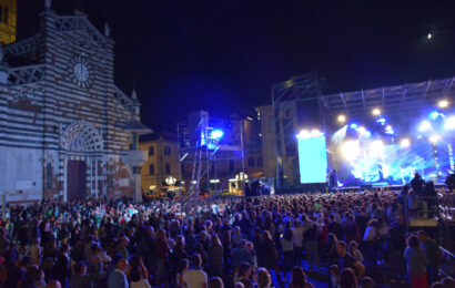 YOGA RADIO BRUNO ESTATE A PRATO, PARATA DI STELLE IN PIAZZA DEL DUOMO