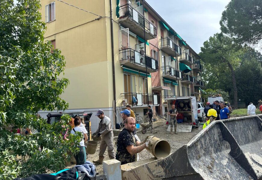 ALLUVIONE IN EMILIA ROMAGNA, IL CONSORZIO SPURGHISTI SI MOBILITA, MEZZI E UOMINI PER LIBERARE STRADE E ABITAZIONI DA ACQUA E FANGO