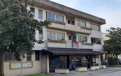 montemurlo. ALCUNI UFFICI COMUNALI RITORNANO NELLA SEDE DI VIA TOSCANINI