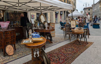 OGGI LA FIERA DELL’ANTIQUARIATO PER LE VIE DEL CENTRO