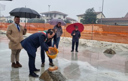 montemurlo. È PARTITO IL LAVORO DI RIGENERAZIONE URBANA DEL CENTRO DI OSTE. POSATA LA PRIMA PIETRA