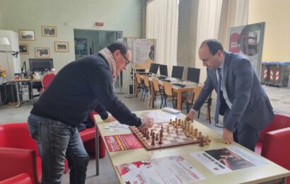 montemurlo. SCACCHI IN BIBLIOTECA, OGNI MERCOLEDÌ ALLA DELLA FONTE SI GIOCA E SI STA INSIEME