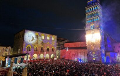 BEFANA, A PISTOIA È SCESA DAL CAMPANILE